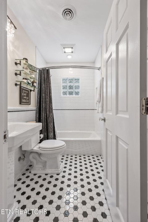 Tiny photo for 3434 Fountain Park Blvd, Knoxville, TN 37917 (MLS # 1331914)