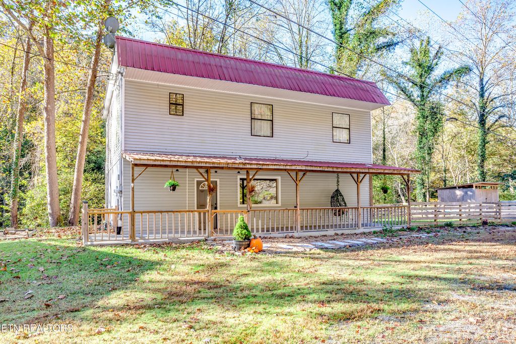 Photo of 643 Airport Rd, Oakdale, TN 37829 (MLS # 1319475)