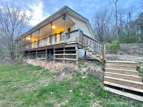 690 Ridge Rd Caryville TN 37714