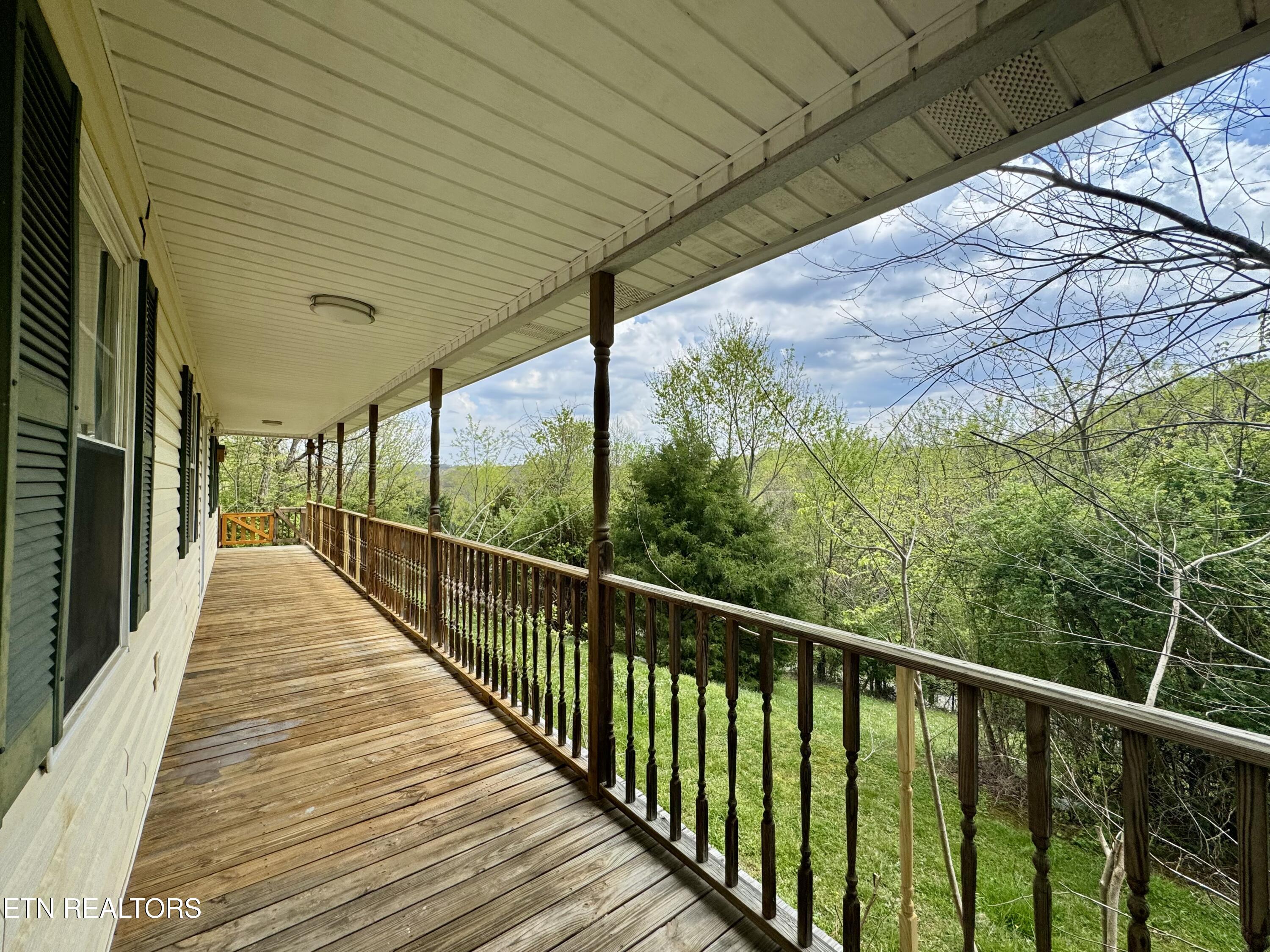 690 Ridge Rd