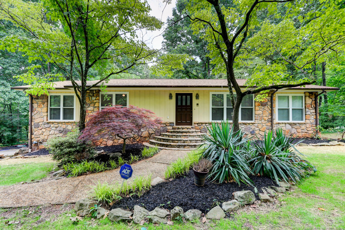 Photo 1 of 28 — 4424 Oakhurst Drive, Louisville, TN 37777