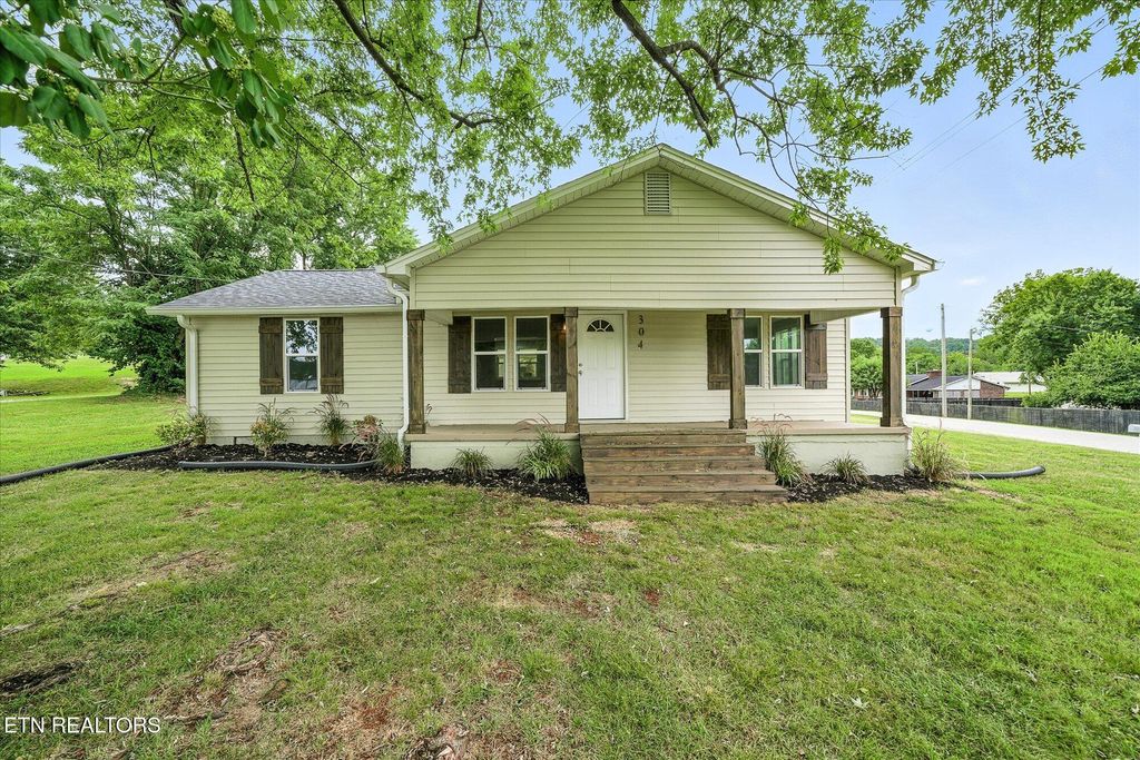 Photo of 304 Airport Rd, Livingston, TN 38570 (MLS # 1331666)
