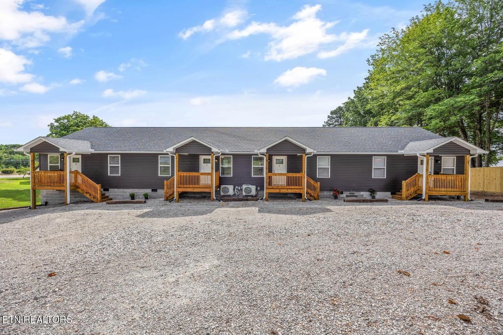Photo of 110 Gunter Cemetery Lane, Jamestown, TN 38556 (MLS # 1356288)