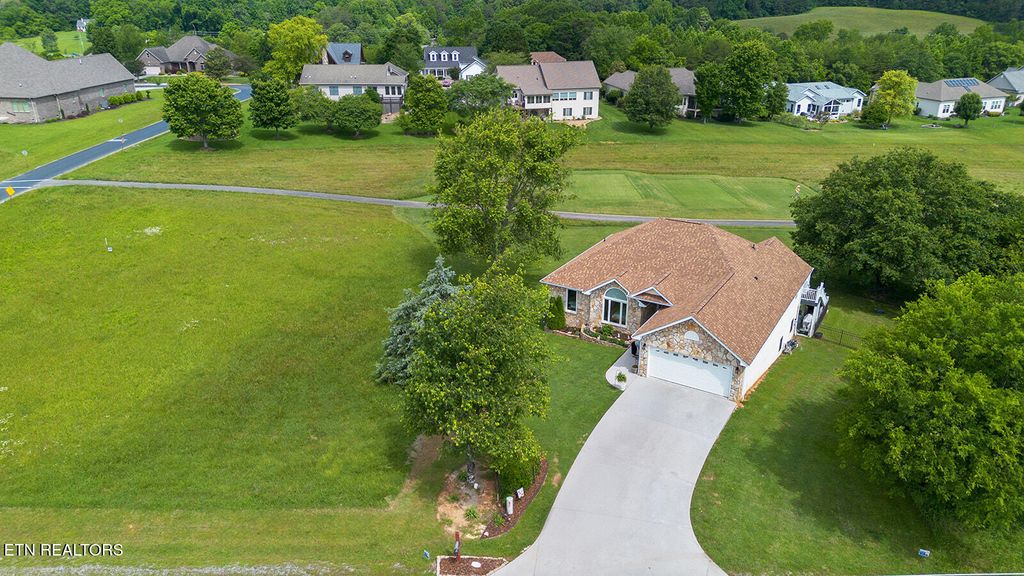 Photo of 407 Kahite Tr, Vonore, TN 37885 (MLS # 1301606)