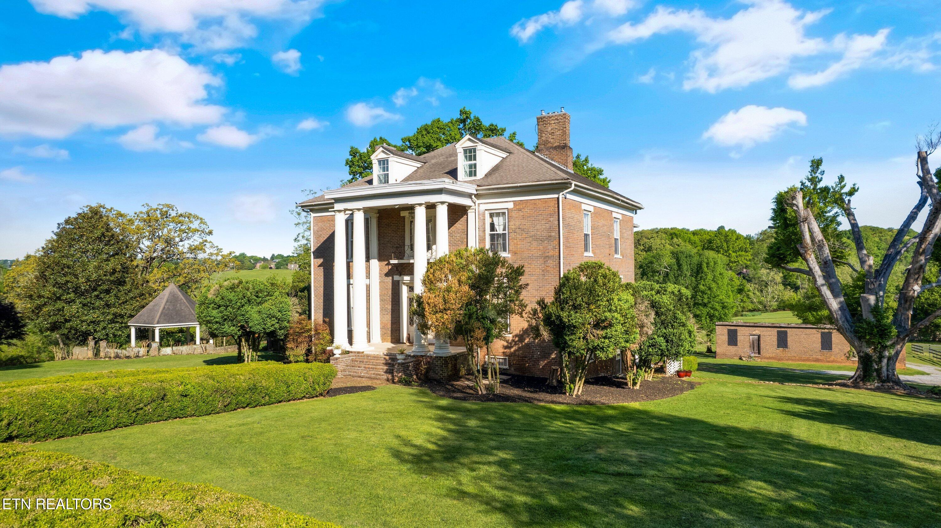 2492 River Rd