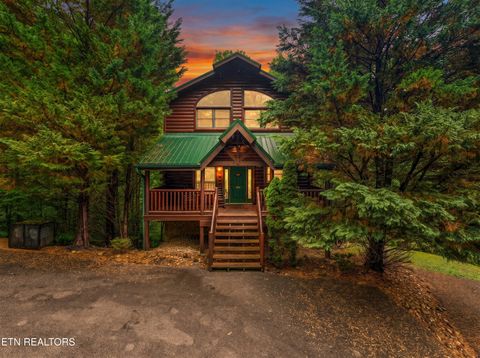 Photo of 1915 Elk Springs Way, Gatlinburg, TN 37738 (MLS # 1342106)