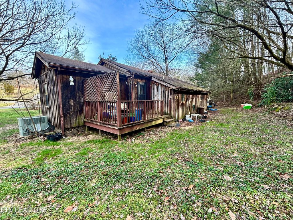 Photo of 211 Cates Rd, Rockwood, TN 37854 (MLS # 1324336)