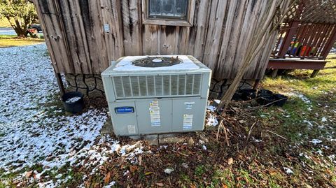 Tiny photo for 211 Cates Rd, Rockwood, TN 37854 (MLS # 1324336)