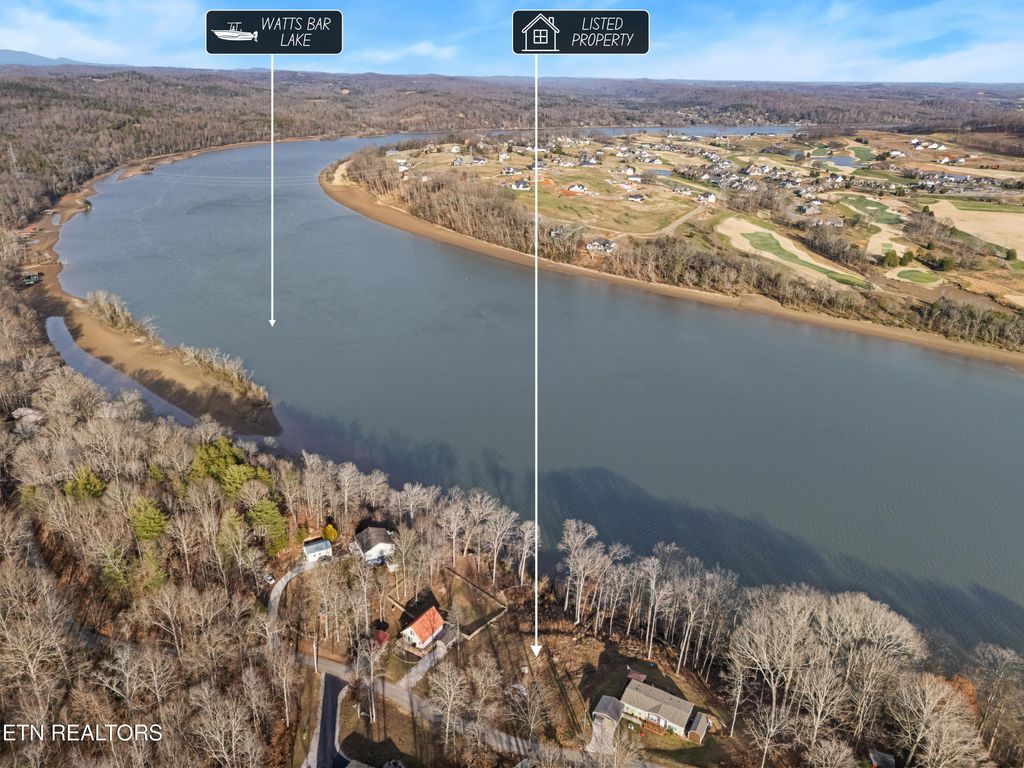 Photo of 35 Lakeshore Vista Drive, Kingston, TN 37763 (MLS # 1324223)
