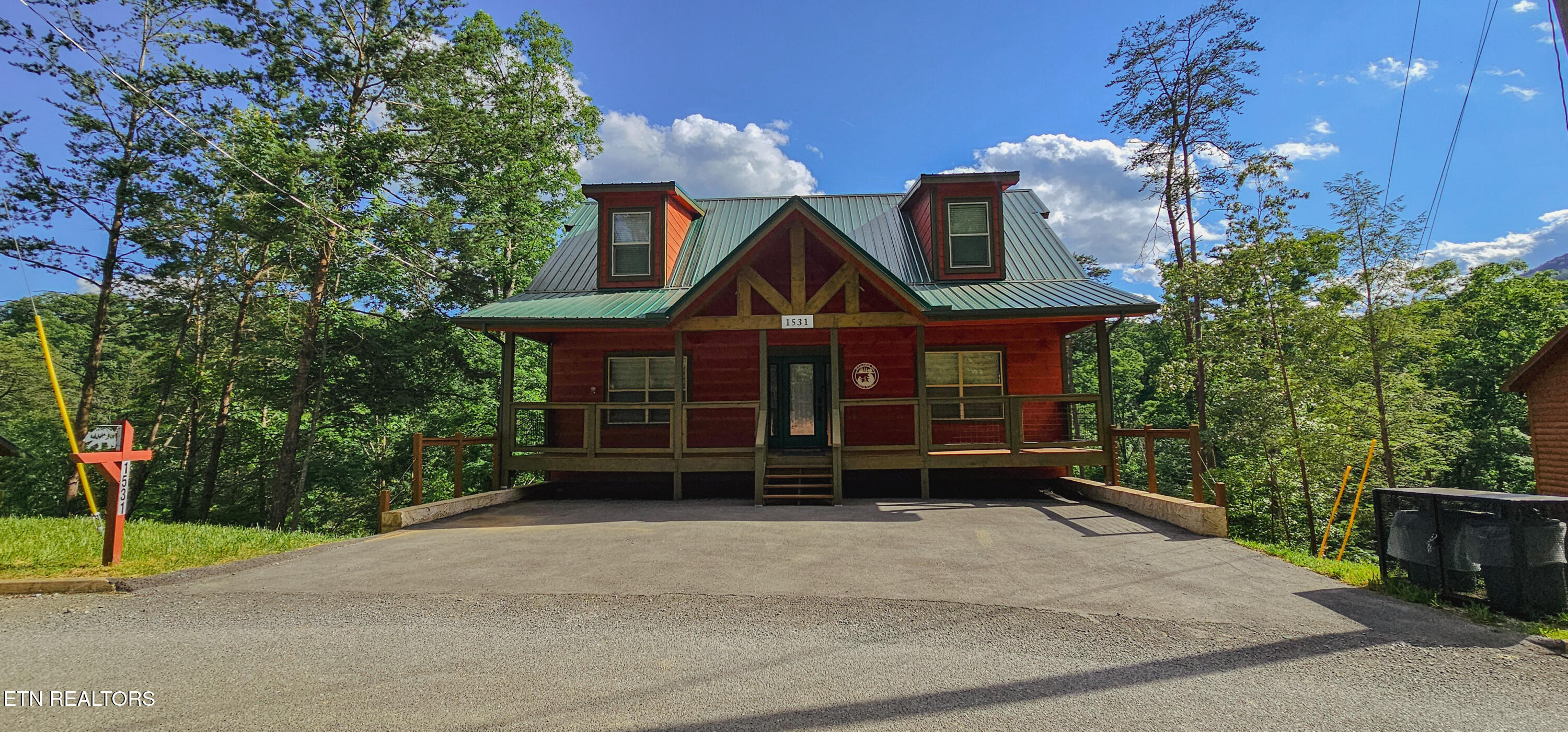 1531 Bear Valley Rd