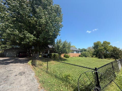 Tiny photo for 549 Raccoon Valley Rd, Powell, TN 37849 (MLS # 1356114)