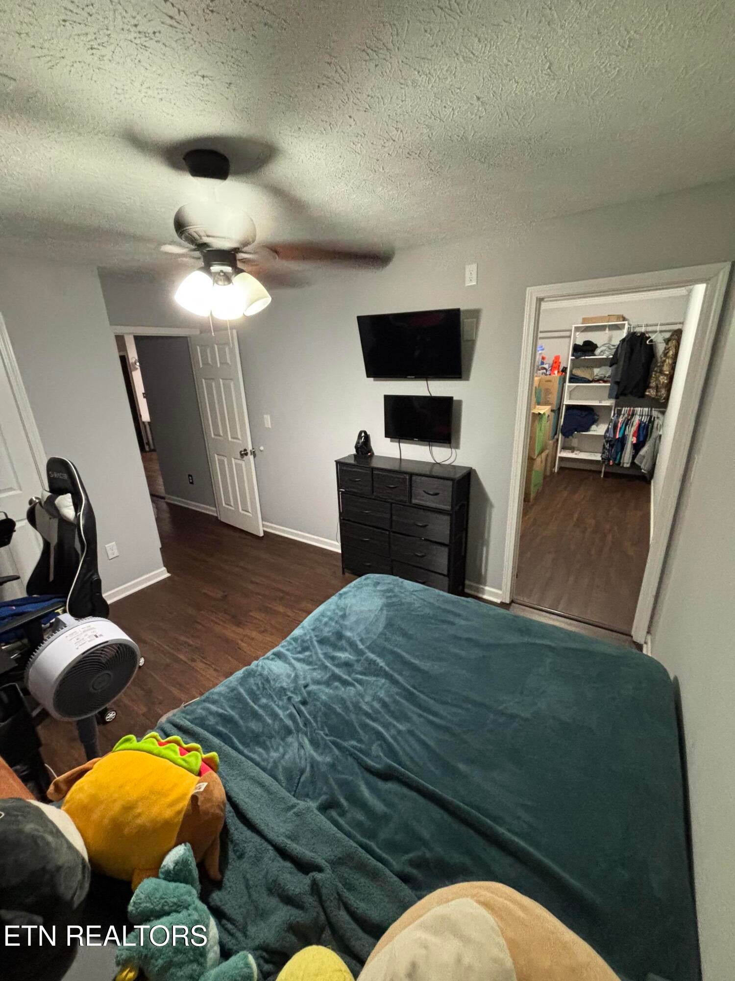 9851 Heiskell Rd