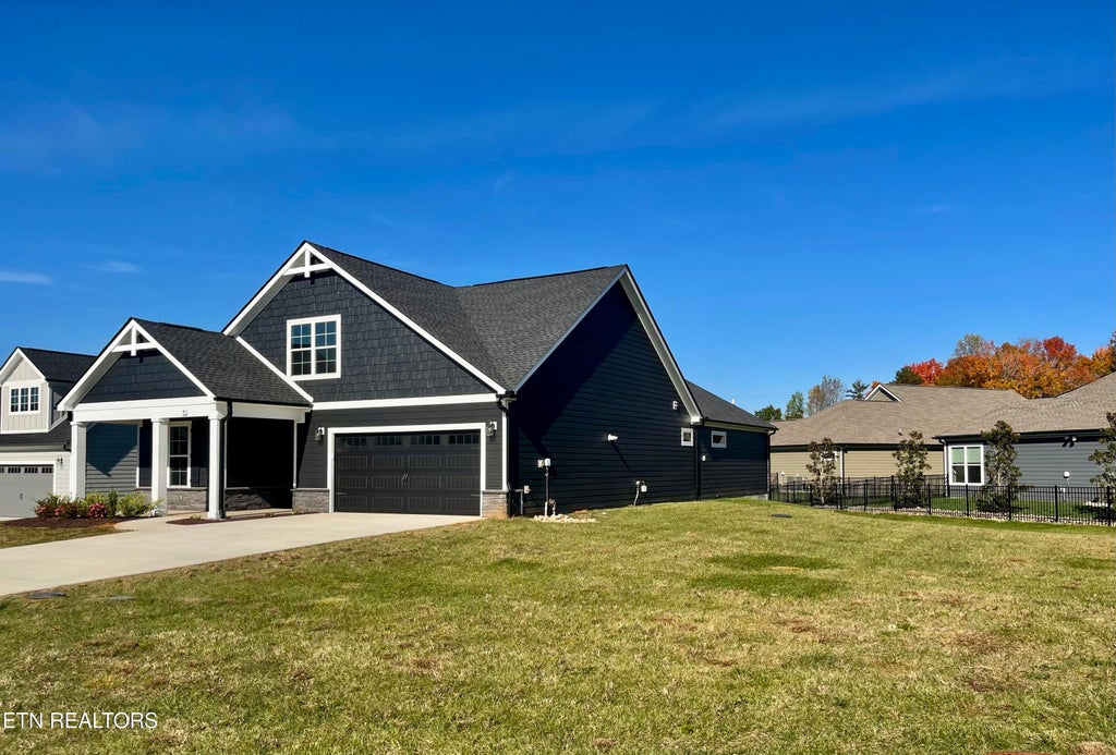 Photo of 152 Honeysuckle Drive, Lenoir City, TN 37771 (MLS # 1360521)