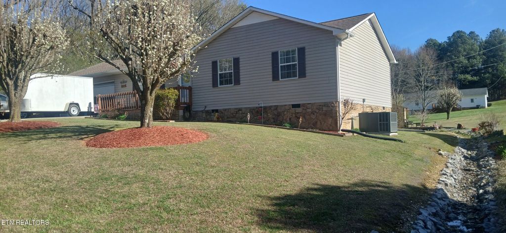 Photo of 138 County Road 151, Riceville, TN 37370 (MLS # 1333033)