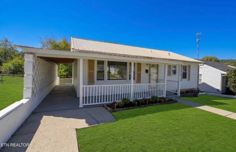 Photo of 3215 Barton St, Knoxville, TN 37917 (MLS # 1359973)