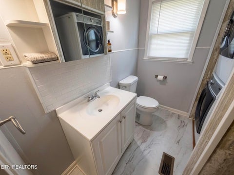 Tiny photo for 3215 Barton St, Knoxville, TN 37917 (MLS # 1359973)