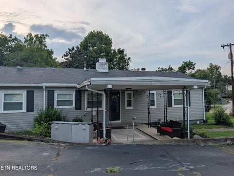 Tiny photo for 341 Vermont Ave, Oak Ridge, TN 37830 (MLS # 1357312)