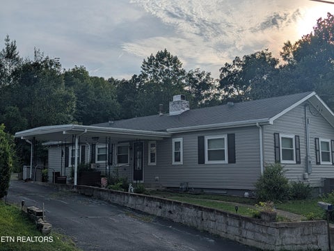 Tiny photo for 341 Vermont Ave, Oak Ridge, TN 37830 (MLS # 1357312)