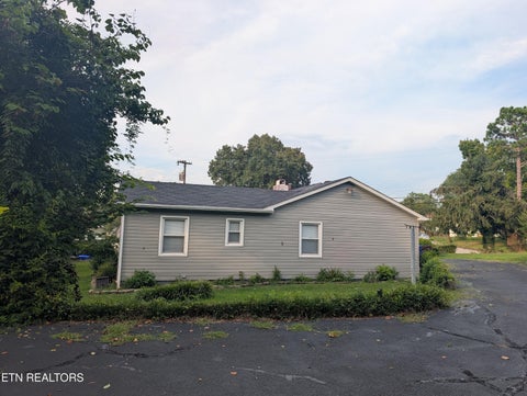 Tiny photo for 341 Vermont Ave, Oak Ridge, TN 37830 (MLS # 1357312)