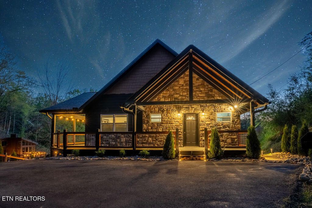 Photo of 1608 Mitchell Farm Rd, Pigeon Forge, TN 37876 (MLS # 1330361)