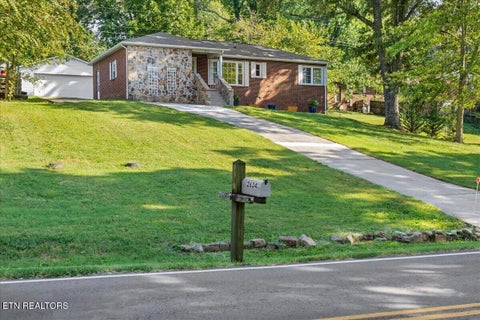 Photo of 2634 May Ave, Maryville, TN 37804 (MLS # 1355773)