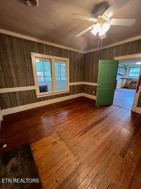 Tiny photo for 1608 Tennessee 116, Caryville, TN 37714 (MLS # 1338069)