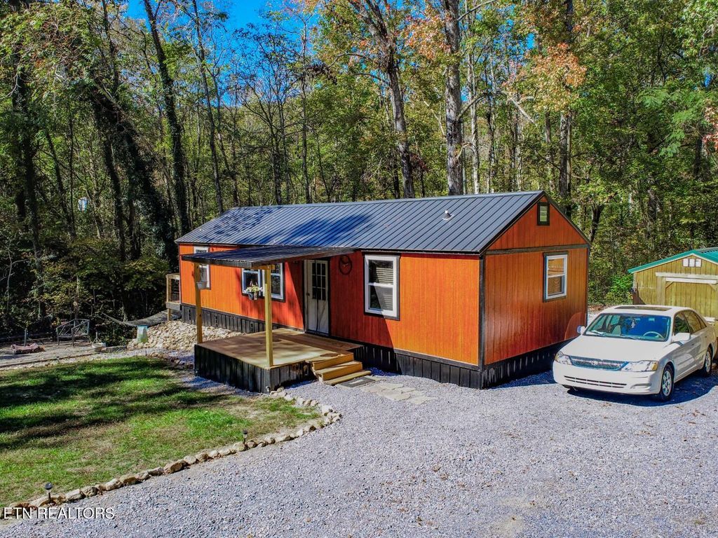 Photo of 2283 Upper Rinehart Rd, Dandridge, TN 37725 (MLS # 1280471)