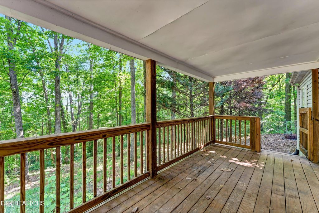 Photo of 542 Ronald Drive, Strawberry Plains, TN 37871 (MLS # 1263909)