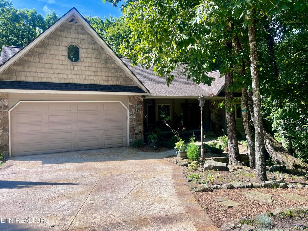 Photo of 150 Mountain View Drive, Crossville, TN 38558 (MLS # 1313969)