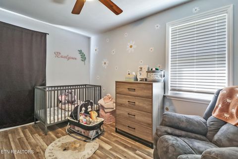 Tiny photo for 914 Renfro Rd, Harriman, TN 37748 (MLS # 1318833)
