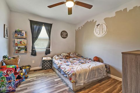Tiny photo for 914 Renfro Rd, Harriman, TN 37748 (MLS # 1318833)