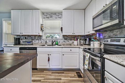 Tiny photo for 914 Renfro Rd, Harriman, TN 37748 (MLS # 1318833)