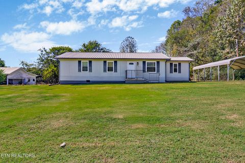 Photo of 914 Renfro Rd, Harriman, TN 37748 (MLS # 1318833)