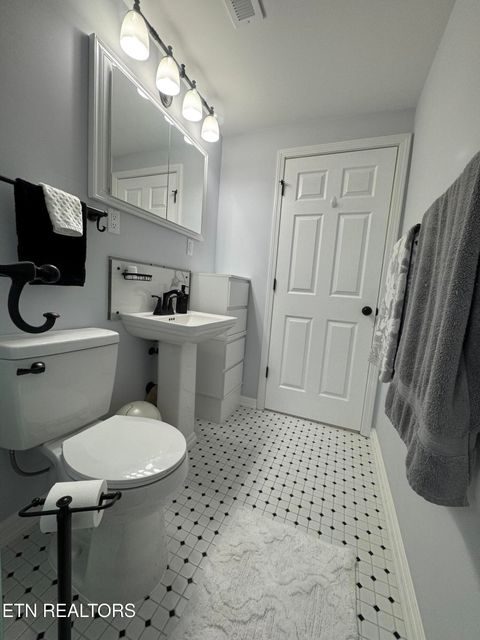 Tiny photo for 3720 Washington Pike, Knoxville, TN 37917 (MLS # 1324779)