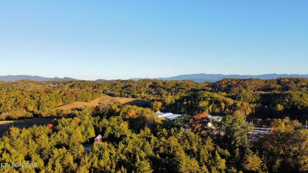 Photo of 841 Guffy Hollow Rd, Sevierville, TN 37876 (MLS # 1319347)