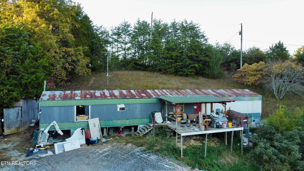 Photo of 841 Guffy Hollow Rd, Sevierville, TN 37876 (MLS # 1319347)