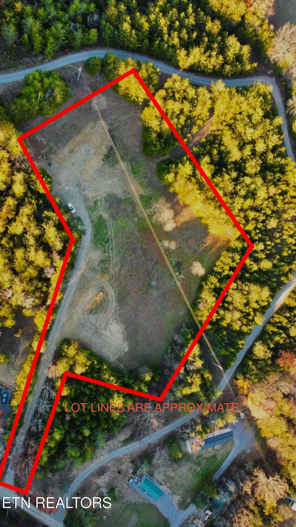 Photo of 841 Guffy Hollow Rd, Sevierville, TN 37876 (MLS # 1319347)