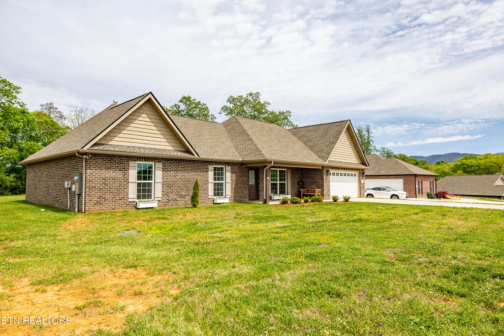 Photo of 1920 Griffitts Mill Circle, Maryville, TN 37803 (MLS # 1337379)