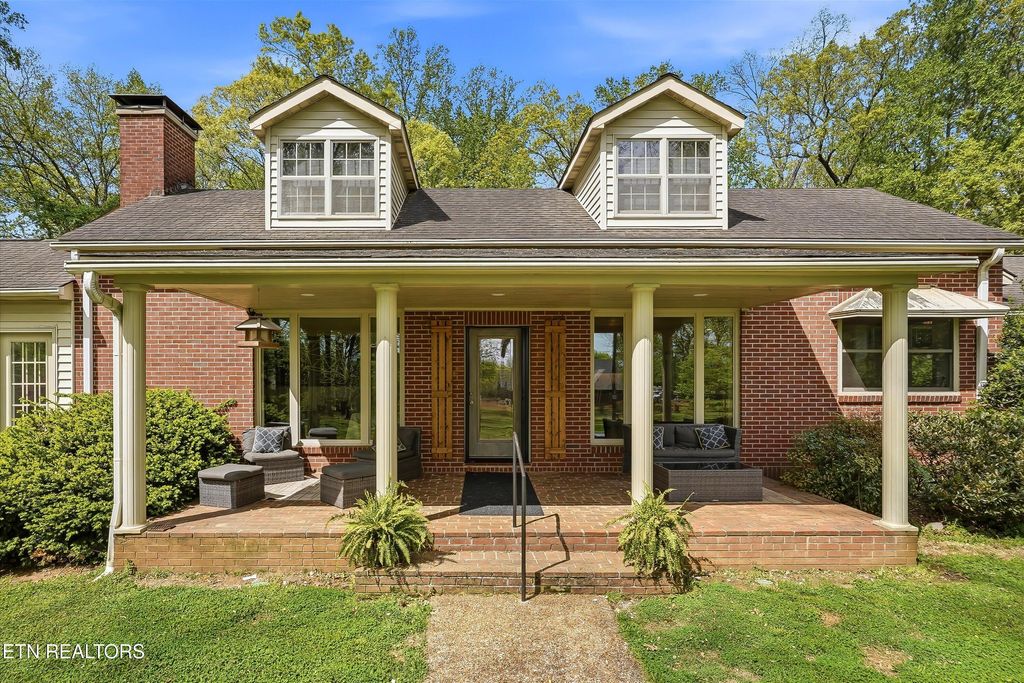 Photo of 115 Orangewood Drive, Maryville, TN 37803 (MLS # 1336874)