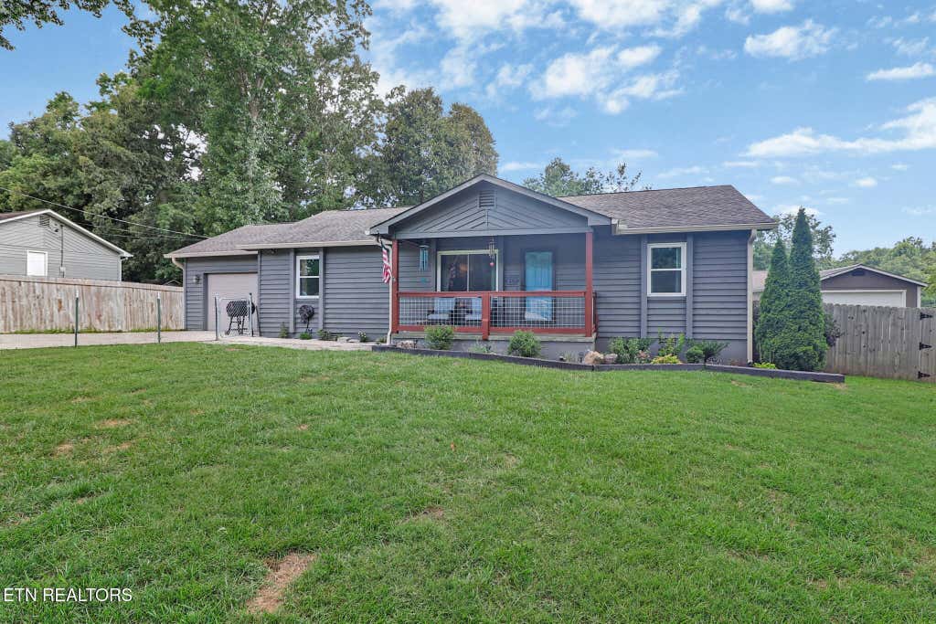 Photo of 502 Mockingbird Drive, Crossville, TN 38555 (MLS # 1350886)