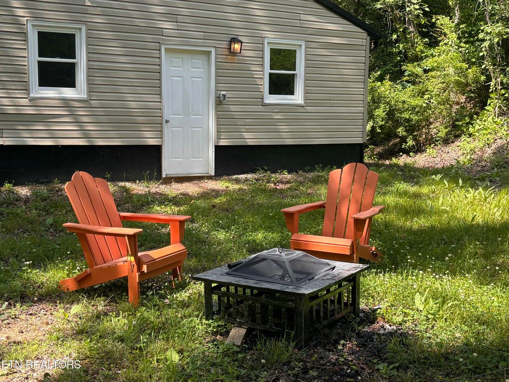 Photo of 425 Childs Rd, Harriman, TN 37748 (MLS # 1338258)