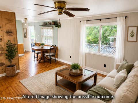Tiny photo for 112 Queen St, Clinton, TN 37716 (MLS # 1348502)