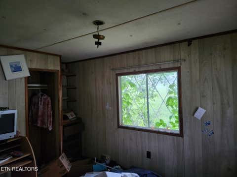 Tiny photo for 112 Queen St, Clinton, TN 37716 (MLS # 1348502)