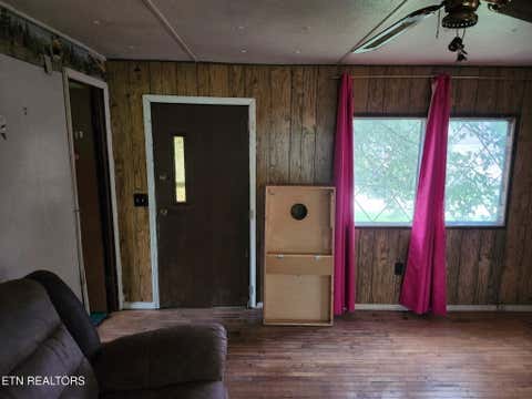 Tiny photo for 112 Queen St, Clinton, TN 37716 (MLS # 1348502)