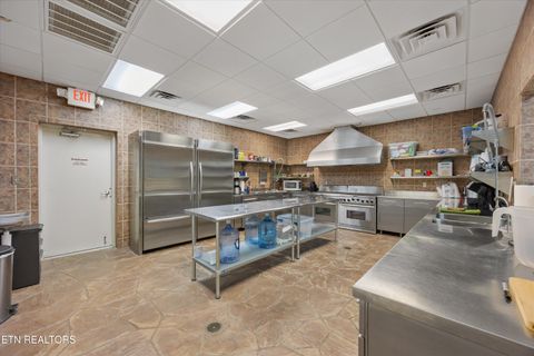 Tiny photo for 307 W Shore Drive, Rockwood, TN 37854 (MLS # 1333275)