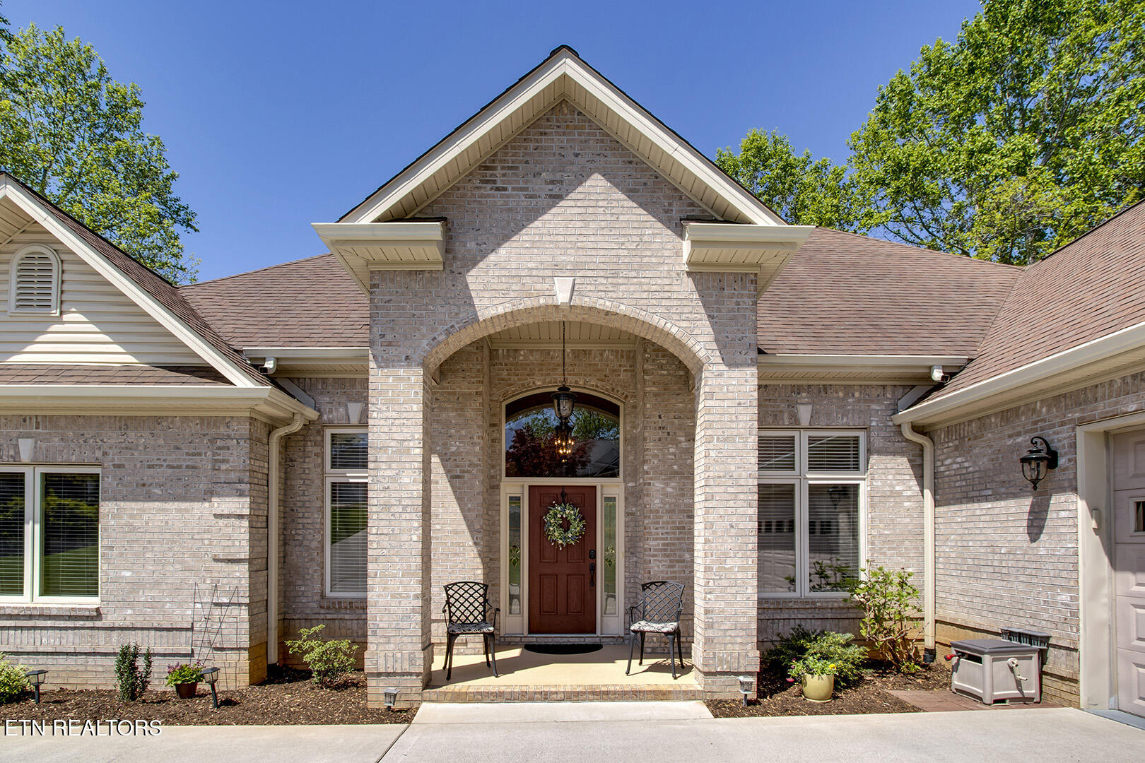 405 Tecumseh Point