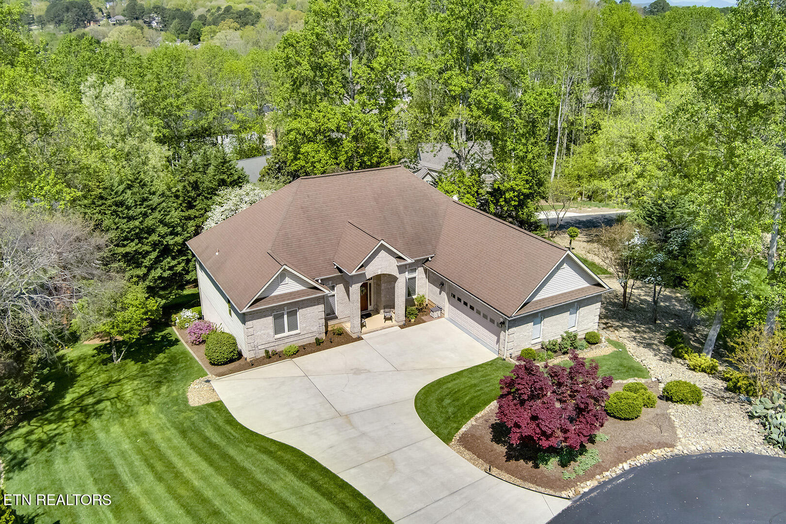 405 Tecumseh Point