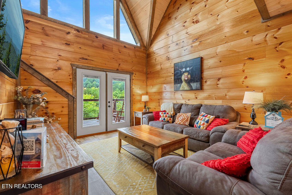 2111 Eagle Feather Drive