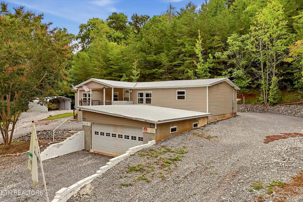 Photo of 4287 Cub Drive, Louisville, TN 37777 (MLS # 1352669)
