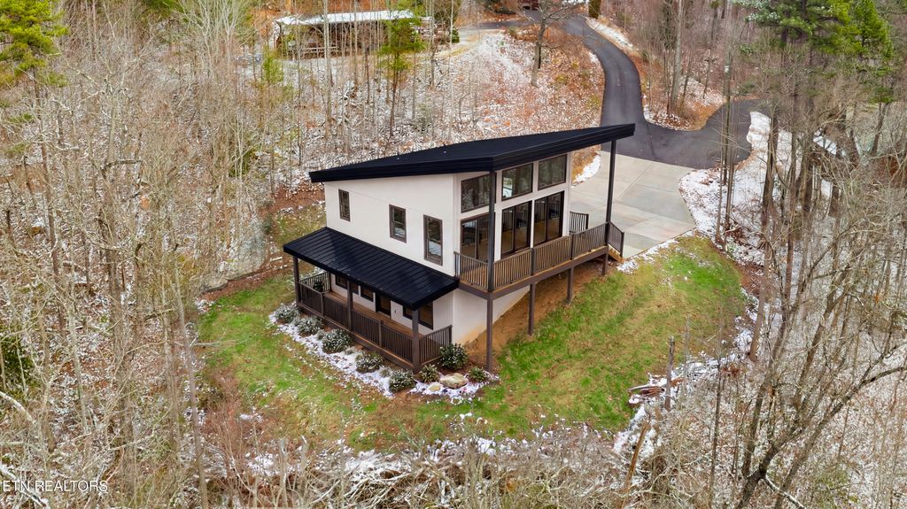 Photo of 2736 Pine Crest Lane, Sevierville, TN 37862 (MLS # 1330459)